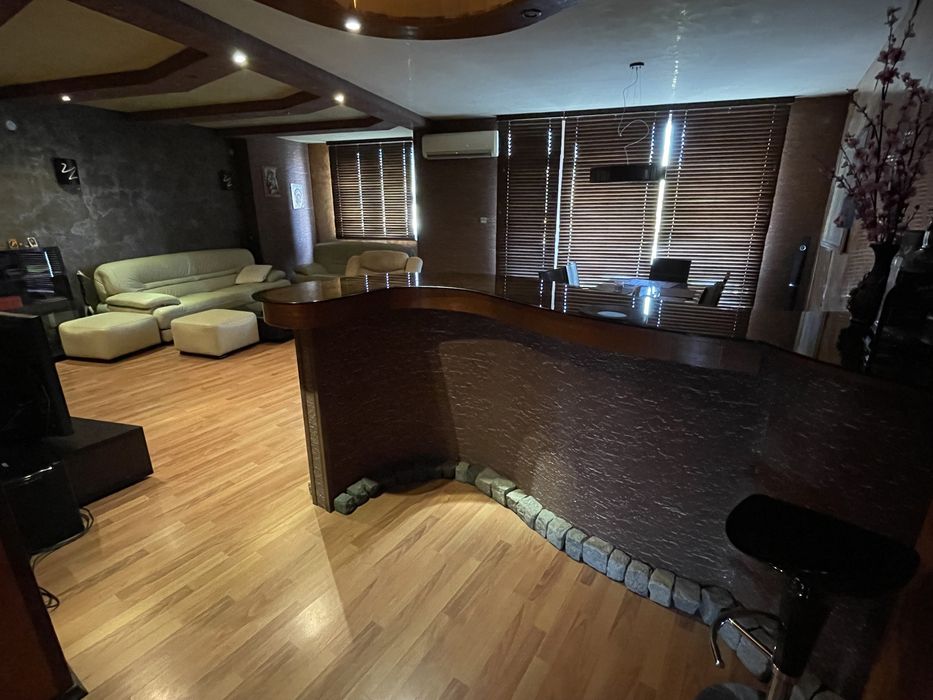 Продава се Тристаен апартамент в Силистра, Митница - 135 кв.м за 1186 €/кв.м - Снимка #15