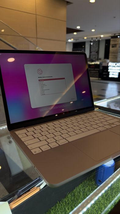 MakBook Neo 8/256 gb pink