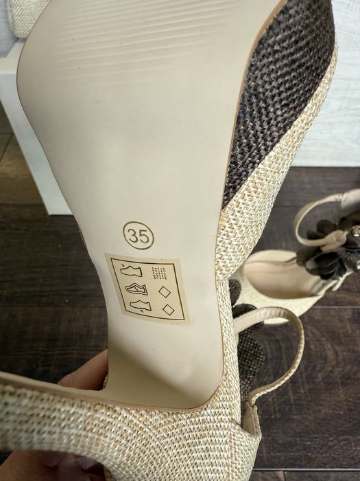 Дамски офицални сандали с чанта 29 лв.