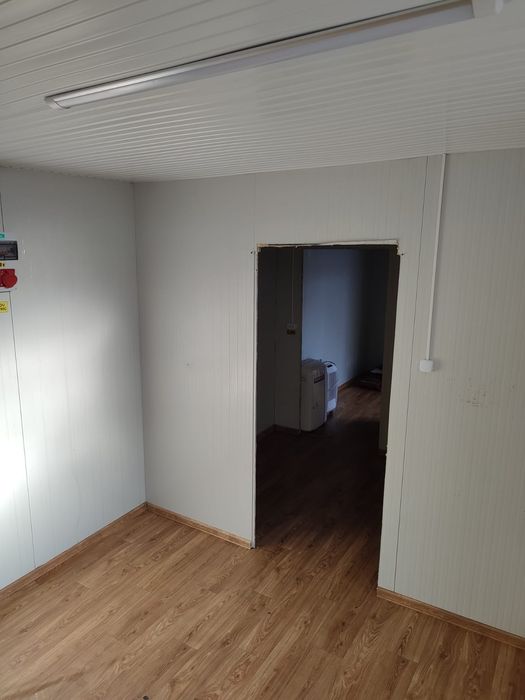 Container Birou/Locuibil la un super pret PREMIUM 8M×2,74*3m - Complet