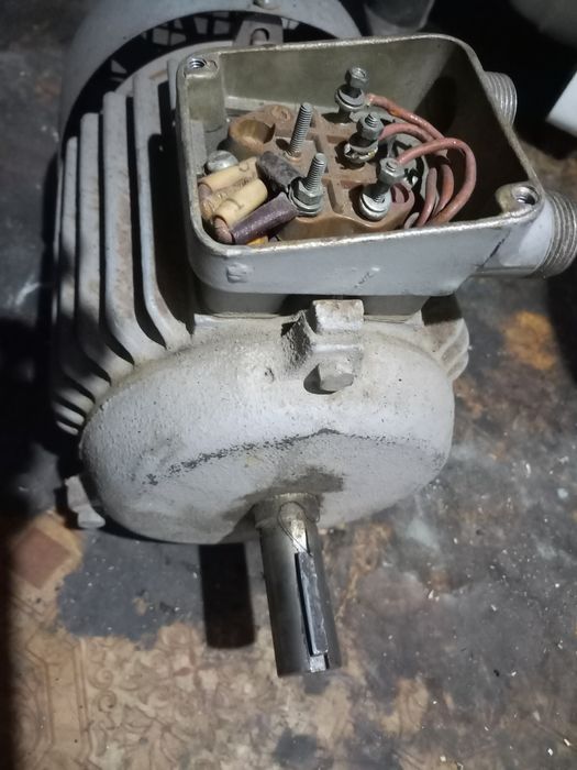 Продам продам электродвигатель