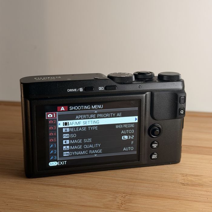 Fujifilm  XF10, 24.2 MP APS-C, дигитален фотоапарат