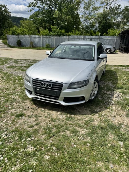 Piese  Audi A4 B8 motor 2.0  Diesel