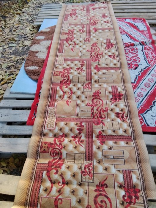 Продам коври б/у