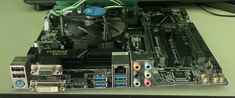 Placa de baza (gigabyte b150m-d3h)+ procesor + rami