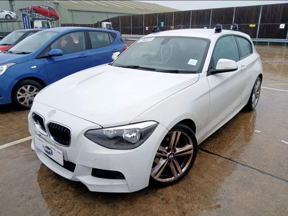Dezmembrez BMW seria 1/F20/Uși/Capota/Bară/Motor/Jante/Aripi/Interior