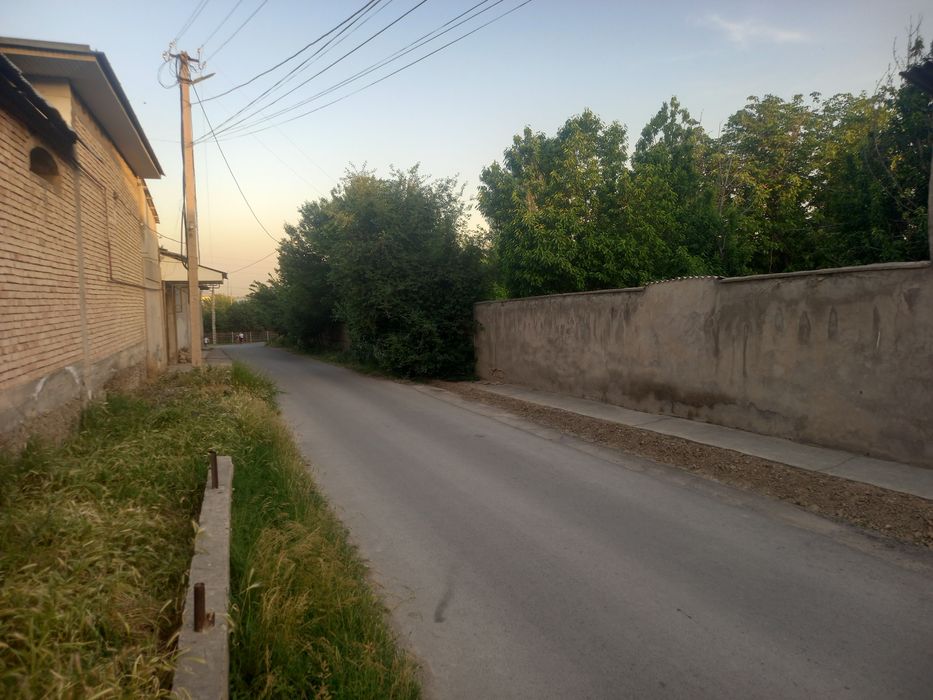 ЕР СОТИЛАДИ 3,7 КИРОВ Олмазор кучасида ,катта кучадан400 метр