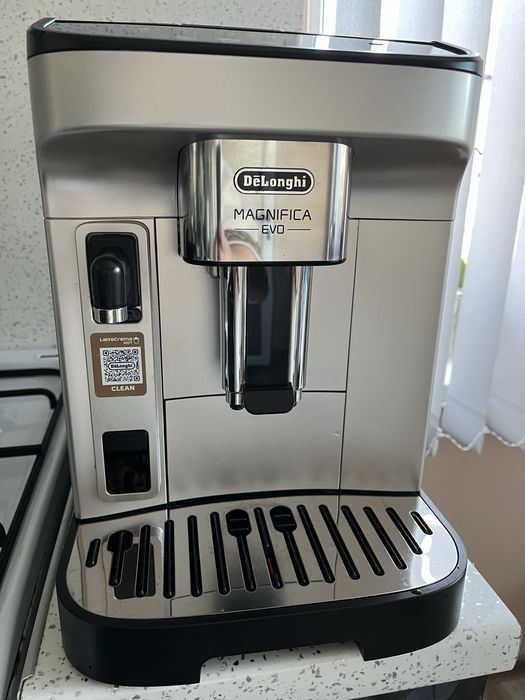 Кафеавтомат Delonghi Magnifica Evo
