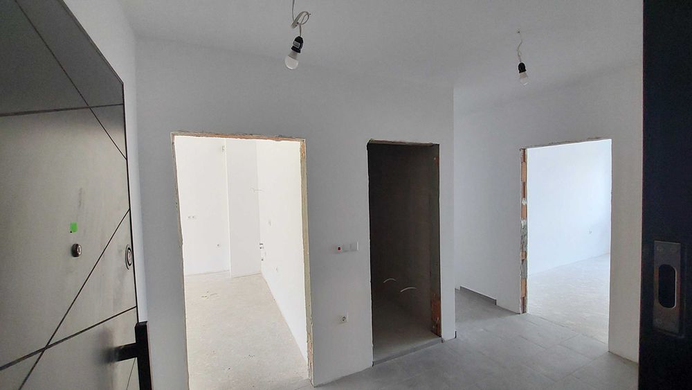 Продава се Тристаен апартамент в Бургас, Славейков - 115 кв.м за 1144 €/кв.м - Снимка #2