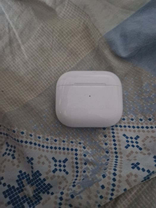 Airpods 3 нужен ремонт один наушник тише другово нужно менять динамик
