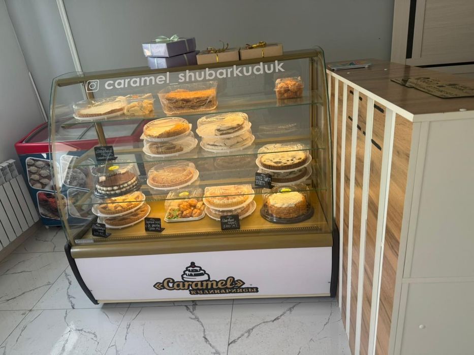 Продам витринный холодильник