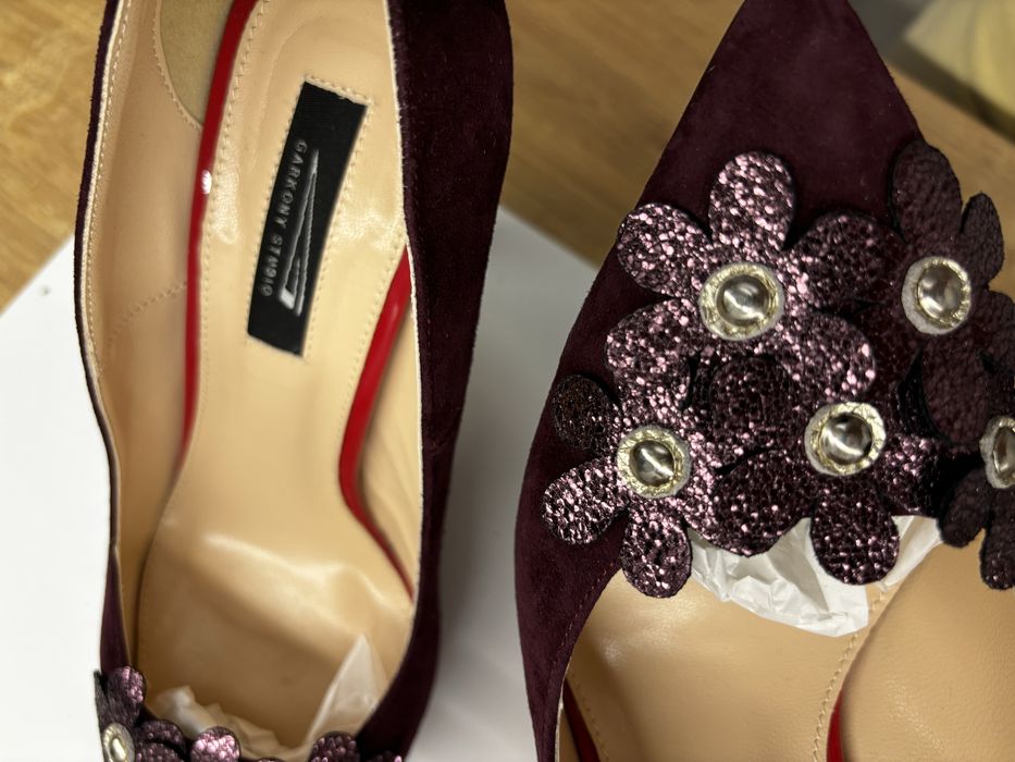 Pantofi stiletto Garkony Studio, marimea 39, piele intoarsa bordo