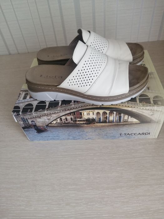 Кожаные босоножки 36 размер