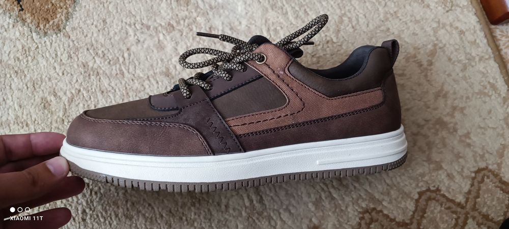 Продам стильные кеды