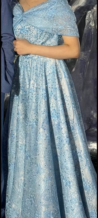 Шикарное платье  один раз одели на мерими