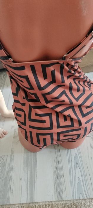 Vând Costum baie