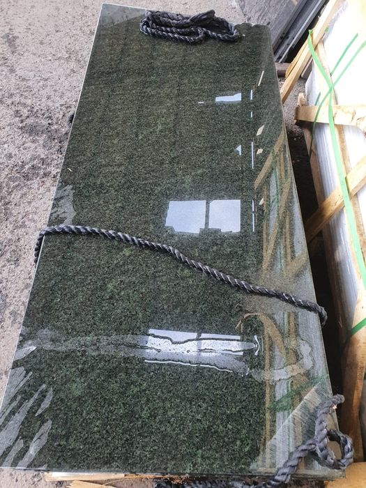 Памятники Мрамор, гранит,гравировка,оградки.