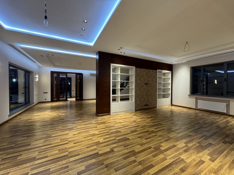 Роскошный новый дом.