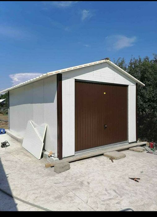 case pe structura metalica