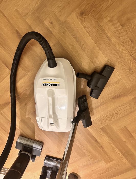 Пылесос Karcher срочно