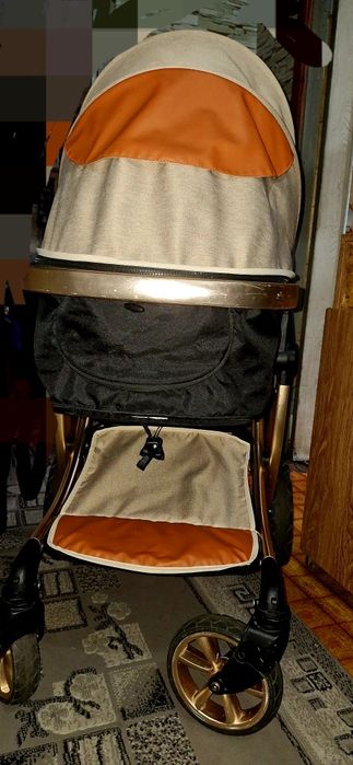 Продам коляски. В отличном состоянии