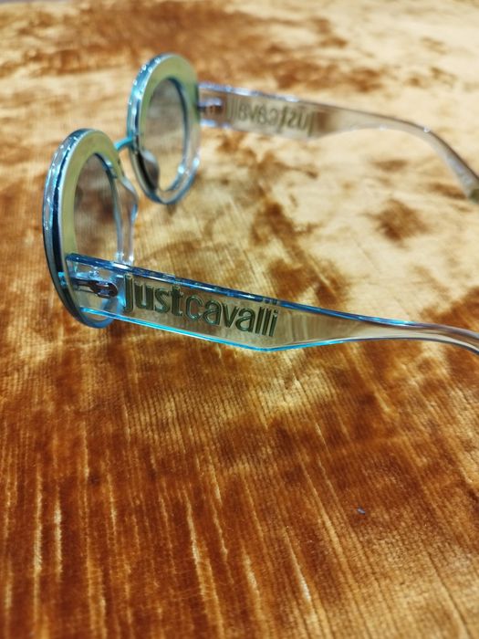 Продавам очила Just kavalli