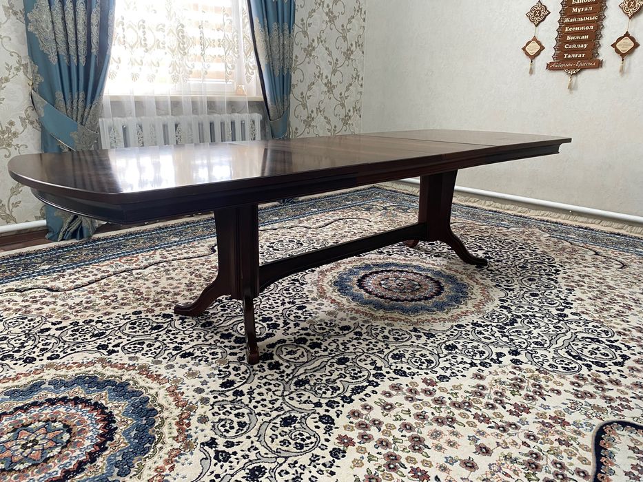 Продам Гостиной стол