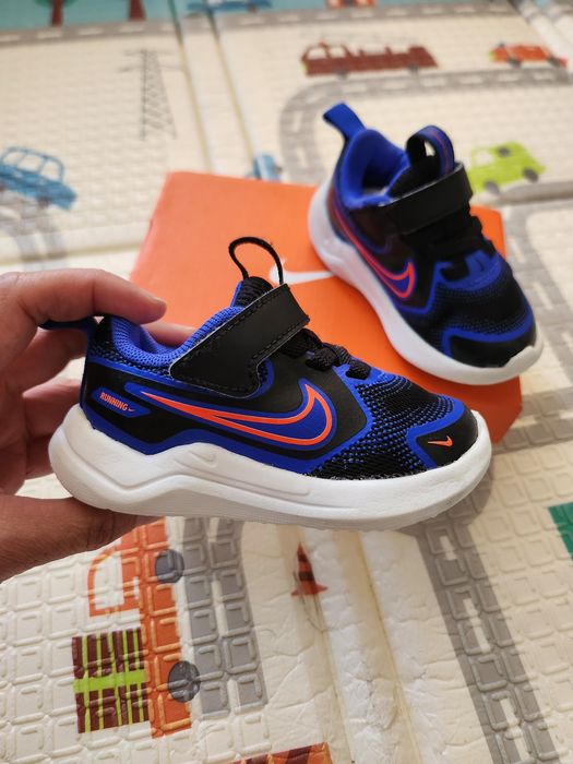 Детски спортни обувки Nike