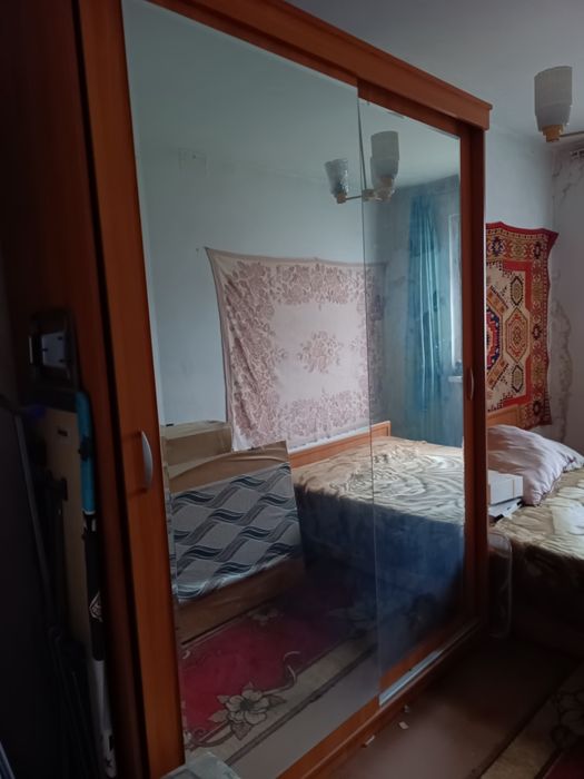 Продам шкаф купе с зеркалами
