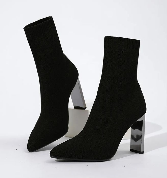 Продаю чулки на каблуках