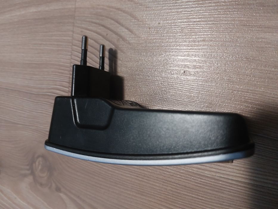 Încărcător Energizer Mini Charger + 2 Baterii Reîncărcabile AA/AAA