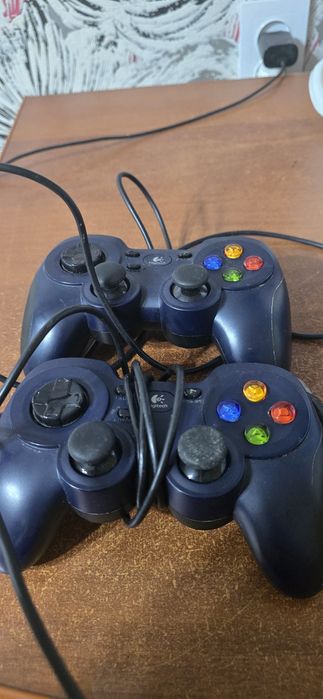 Срочно Продаю два Logitech f310 срочно