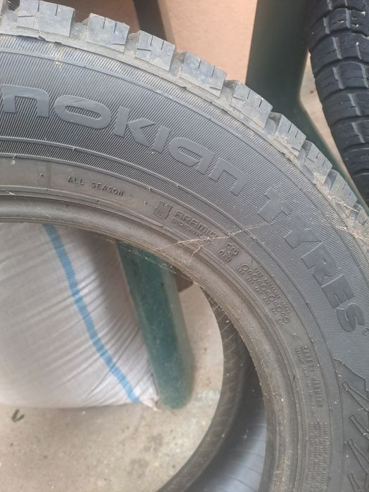 Vând Cauciucuri iarna Nokian