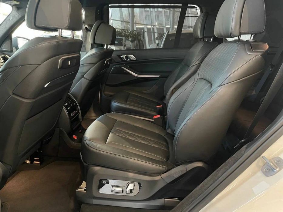 BMW X7 xDrive40 2025