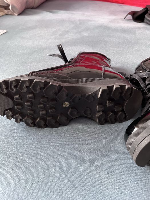 Дамски боти от естествена кожа, лачени