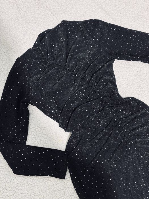 платье вечернее.