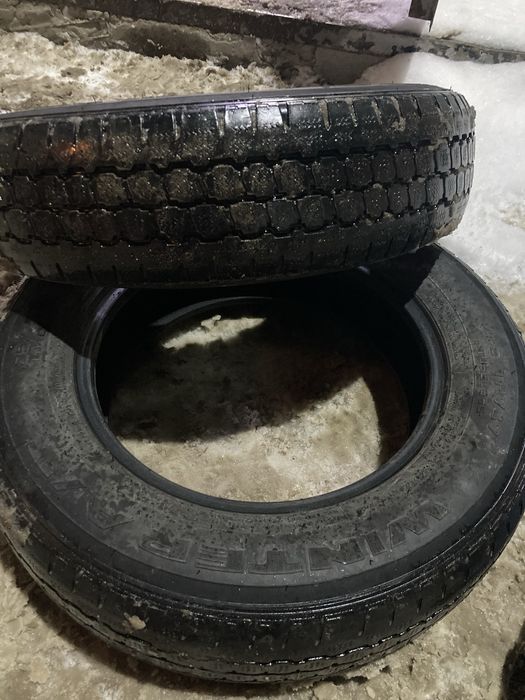 Продам резину на Газель б/у 2 шт.