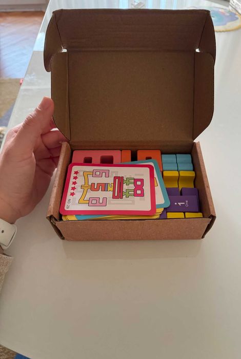 Математически Кубчета с Числа - Учене и Игра