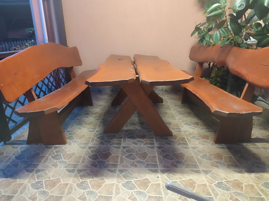 Masa +2 banci in stil rustic