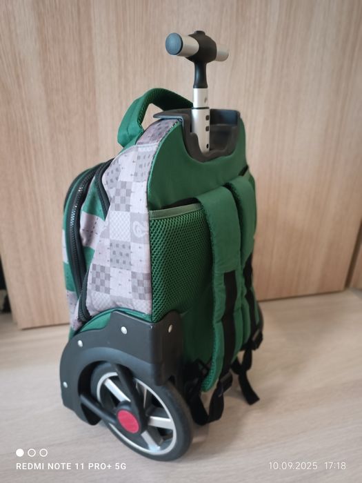 Официална раница с количка Хари Потър Слидерин | отлично състояние