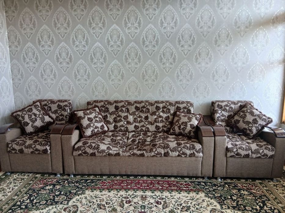 Myahki mebel sotiladi