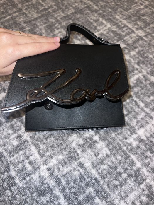 Karl lagerfeld 65€