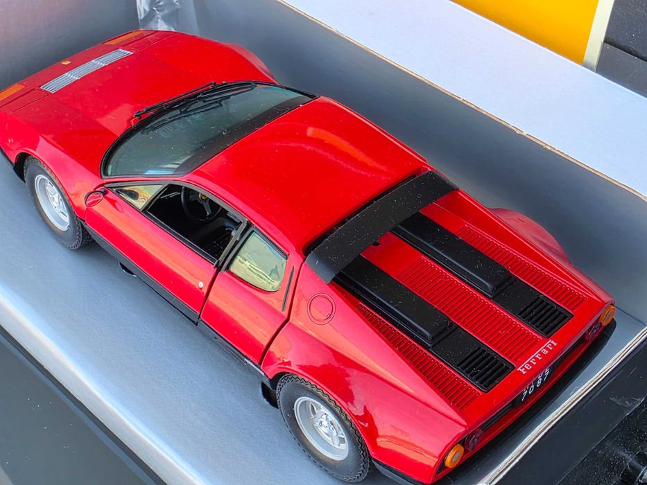 Macheta Auto 1/18 Chrono Ferrari 512 BB Rosu
