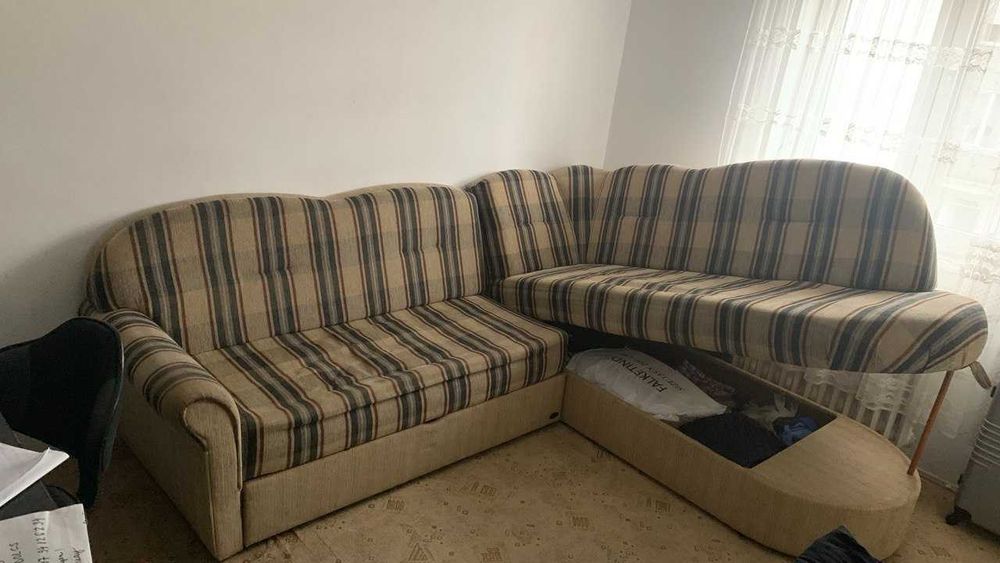 Coltar mare si fotoliu