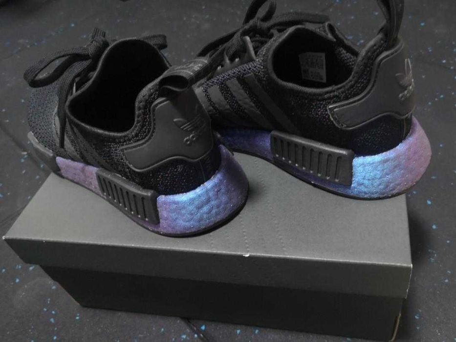 Оригинални дамски обувки ADIDAS NMD_R1     37 1/3