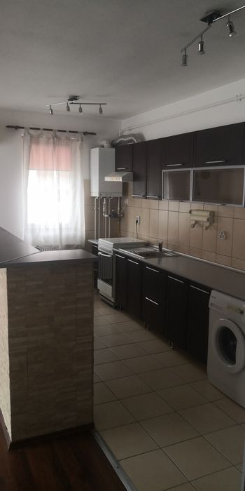 P. F. Vând apartament 2 camere + garaj Bună Ziua