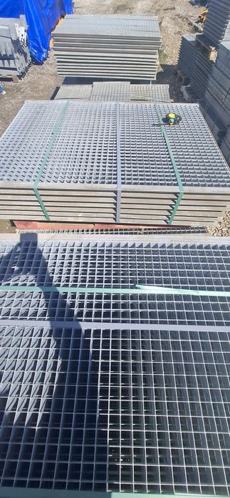 Trepte și gratare zincate