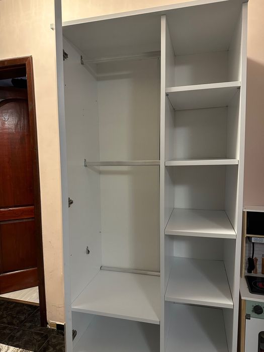 Детски гардероб бял