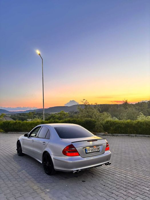 Мерцедес w211 270cdi 2002