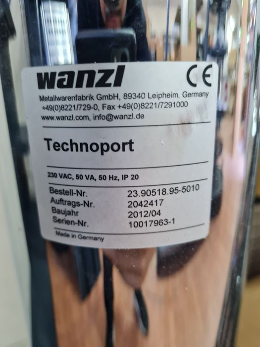 Автоматична входна вратичка / бариера  Wanzl Technoport